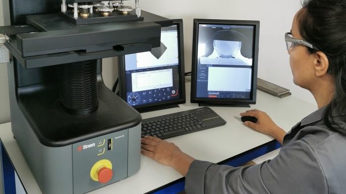 R-TECH using automatic hardness tester